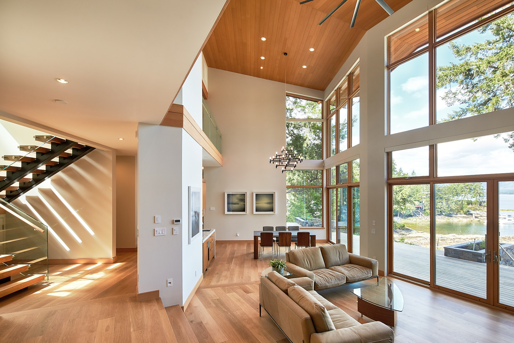 oceanfront home great room